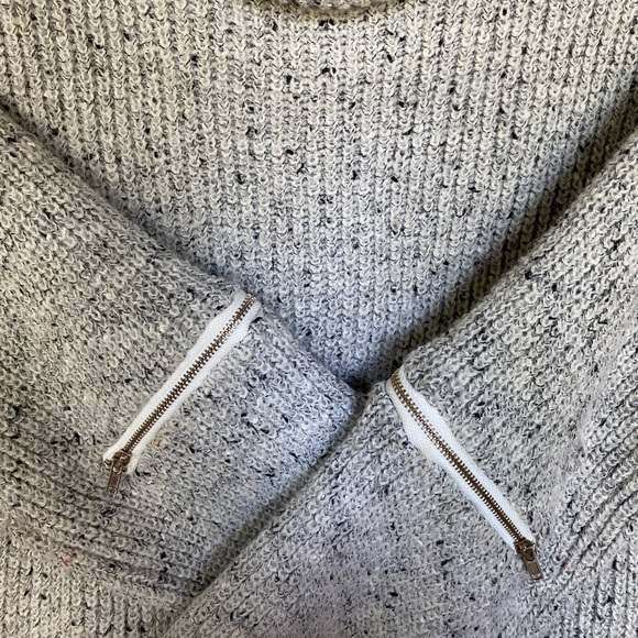 LF Light Grey Zipper Sweater - Picture 2 of 3